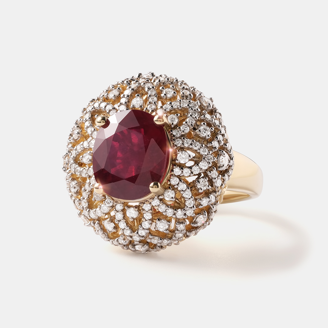 Кольцо из желтого золота с рубином