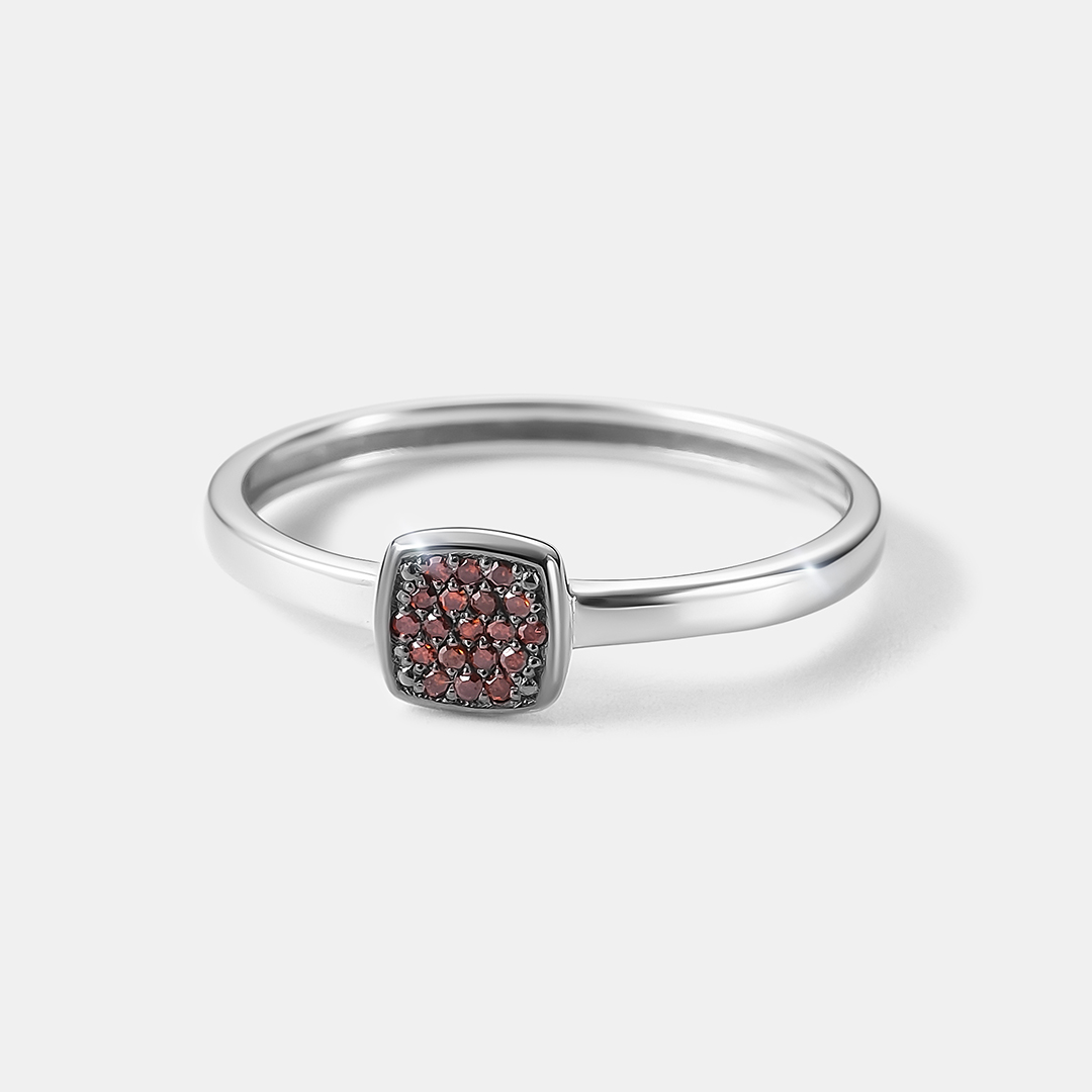 Кольцо из белого золота с оранжевыми бриллиантами