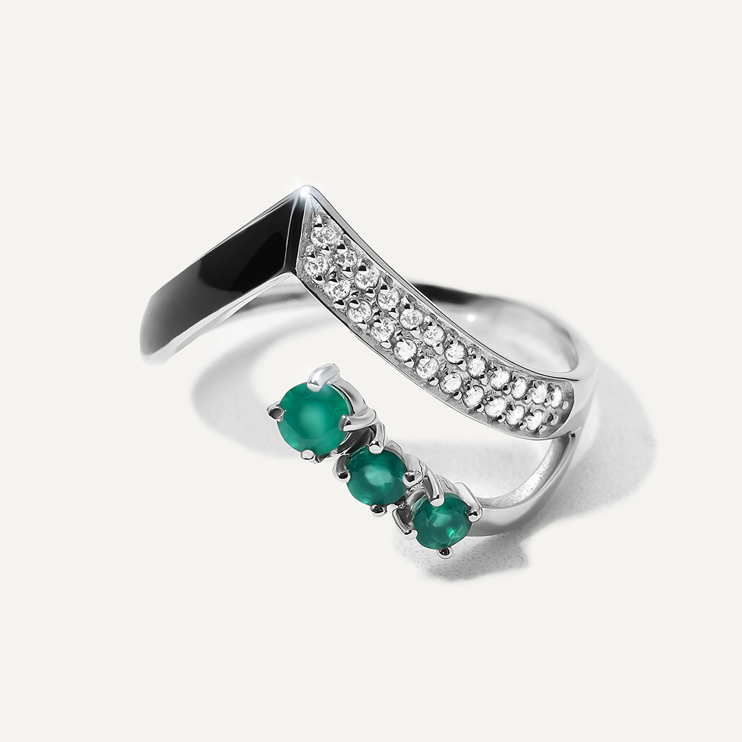 Кольцо из белого золота с агатами и эмалью