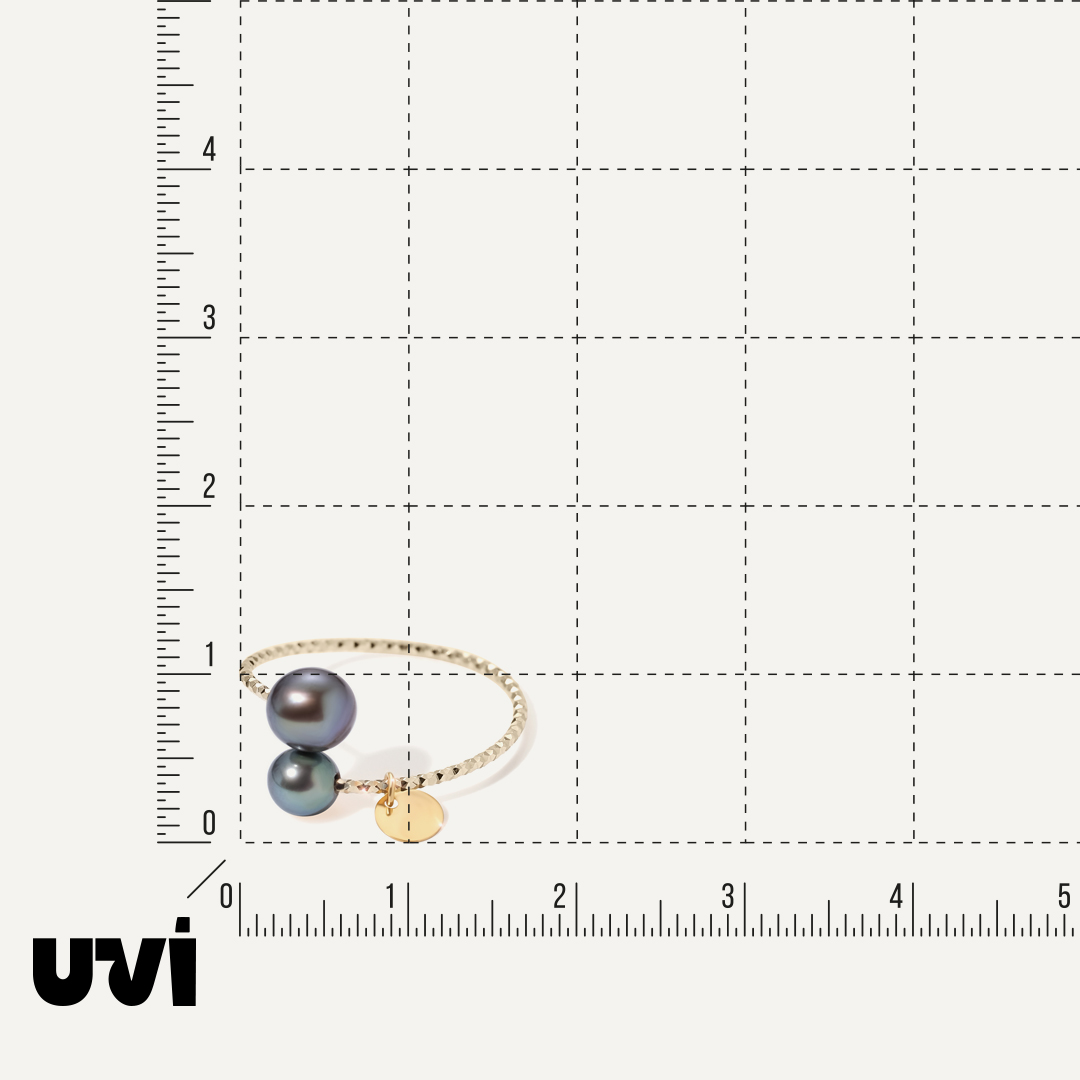 Кольцо из желтого золота с черным жемчугом