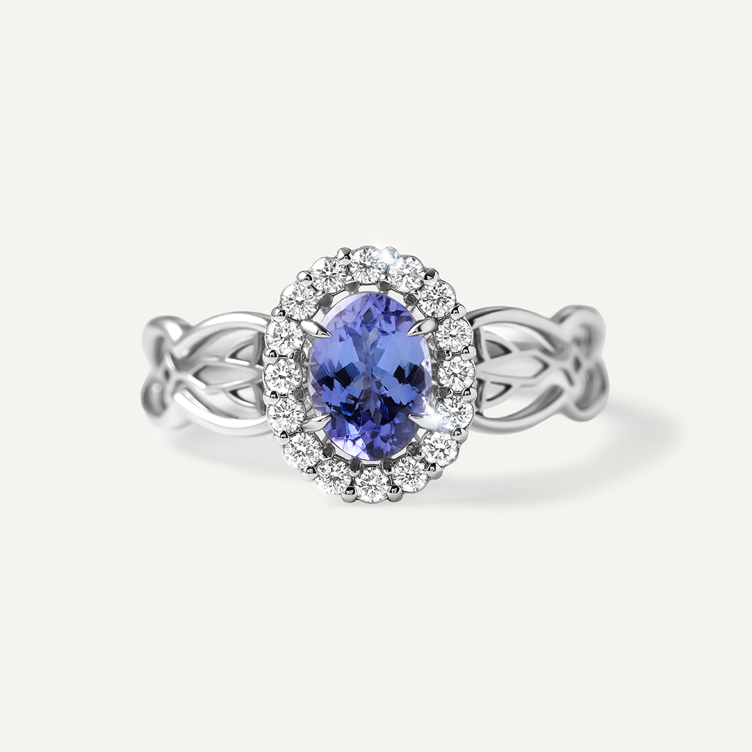 Кольцо из белого золота с танзанитом