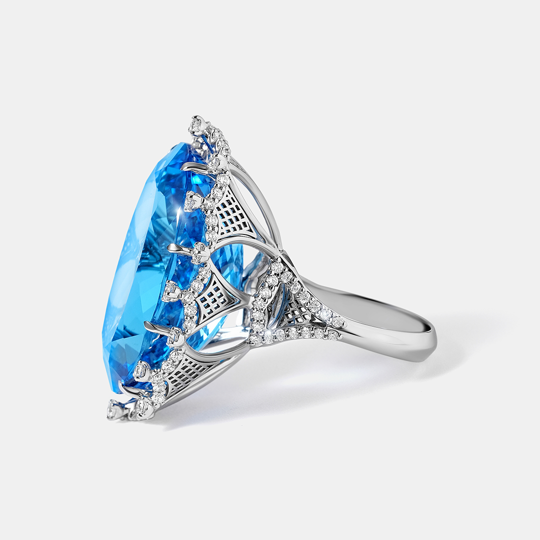 Кольцо из белого золота с топазом