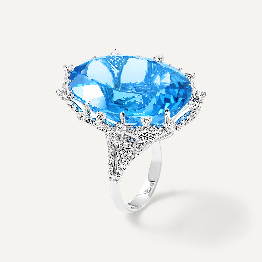 Кольцо из белого золота с танзанитом