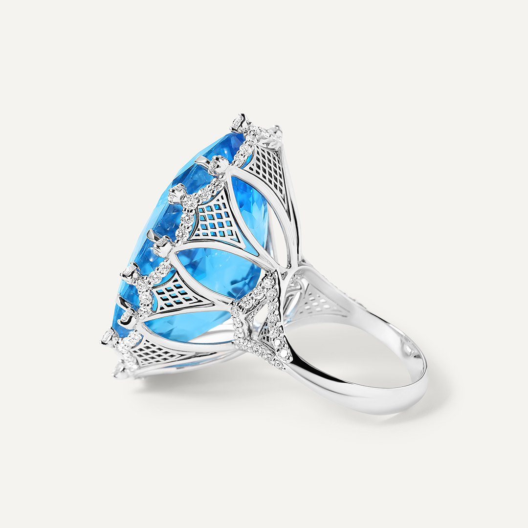 Кольцо из белого золота с танзанитом