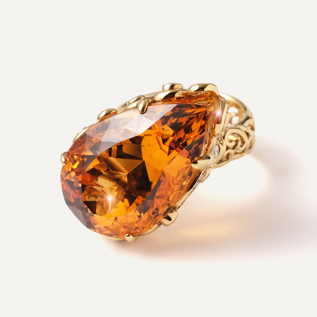 Кольцо из желтого золота с цитрином