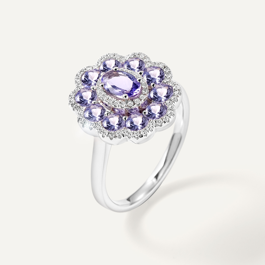 Кольцо из белого золота с танзанитами