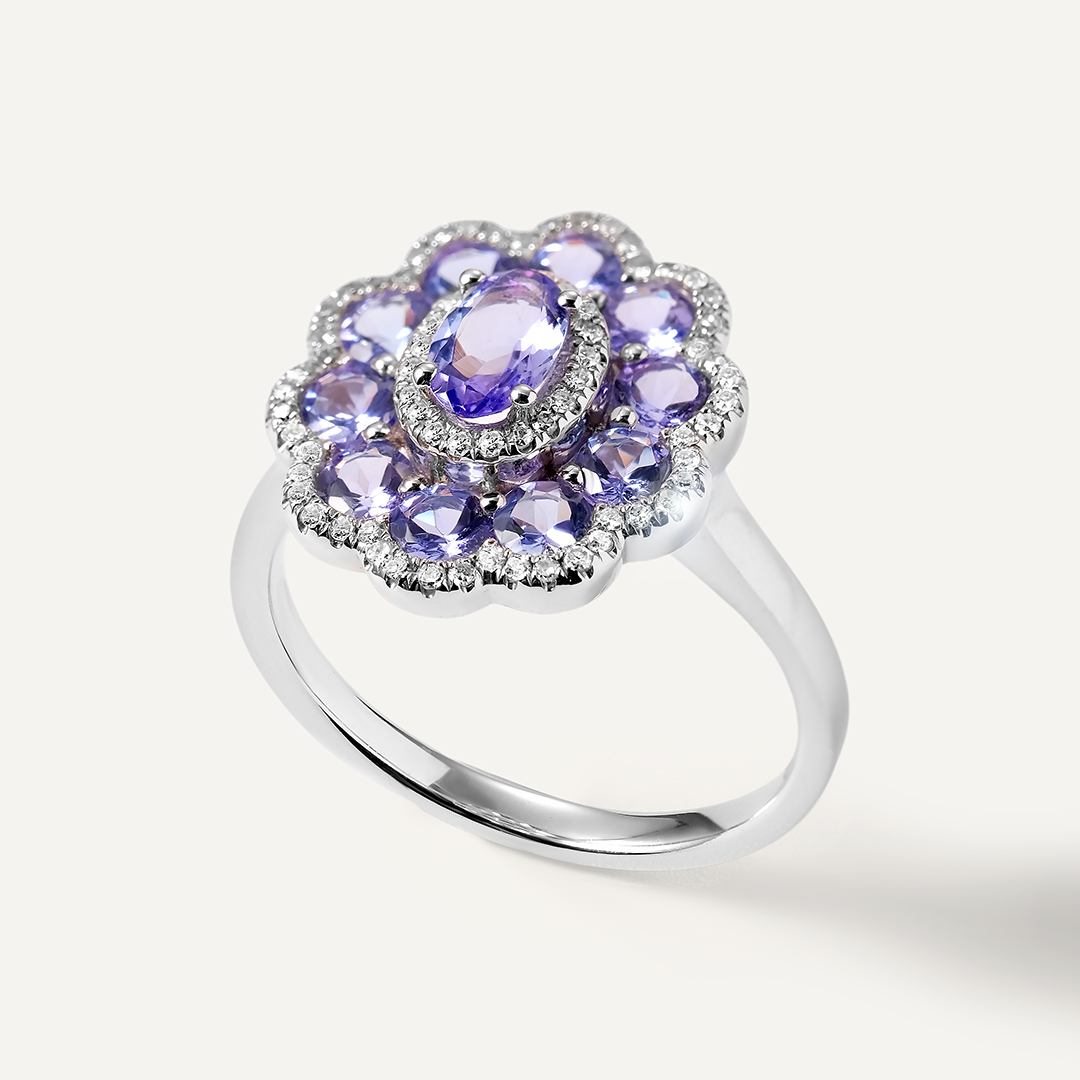 Кольцо из белого золота с танзанитами