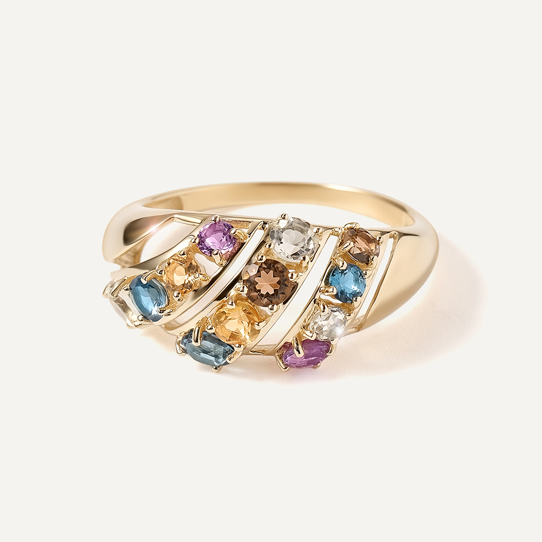 Кольцо из желтого золота с самоцветами