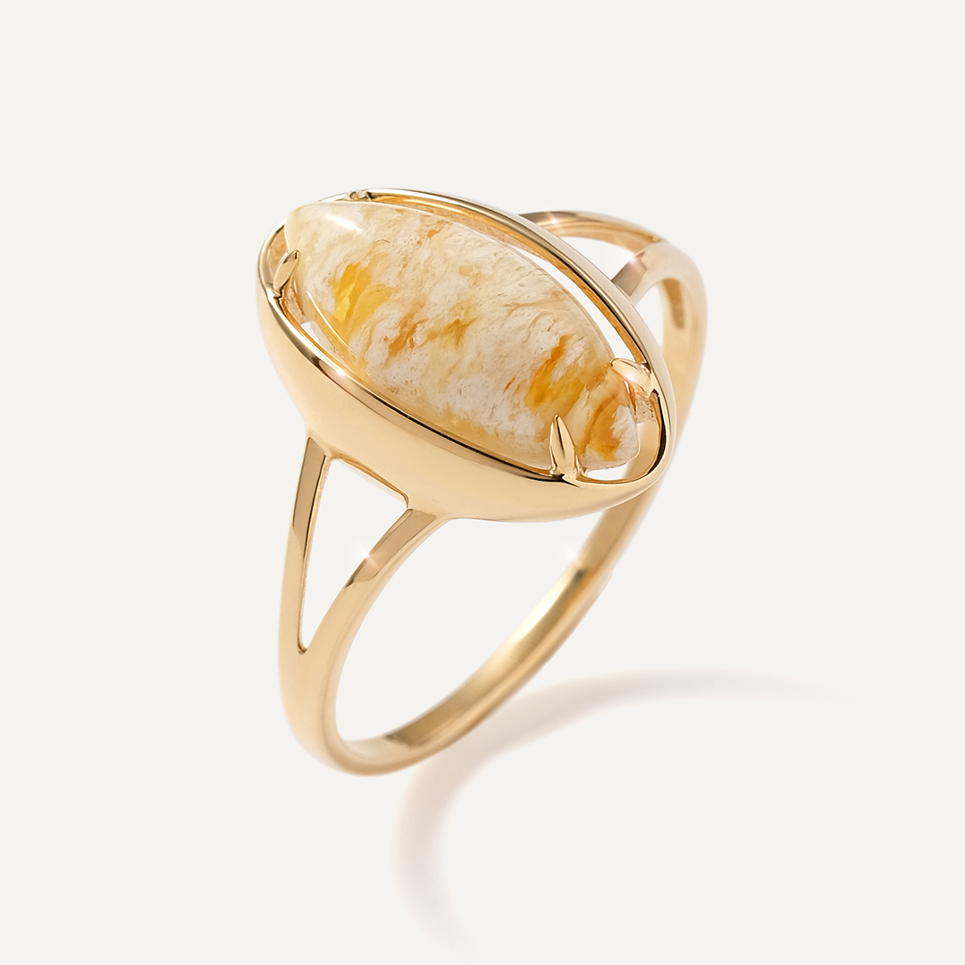Кольцо из желтого золота с янтарем