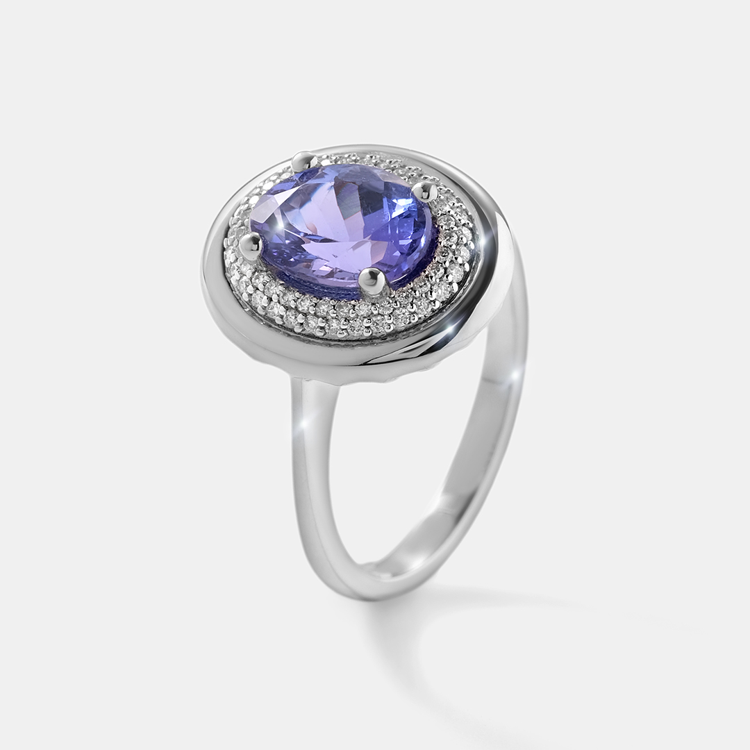 Кольцо из белого золота с танзанитом