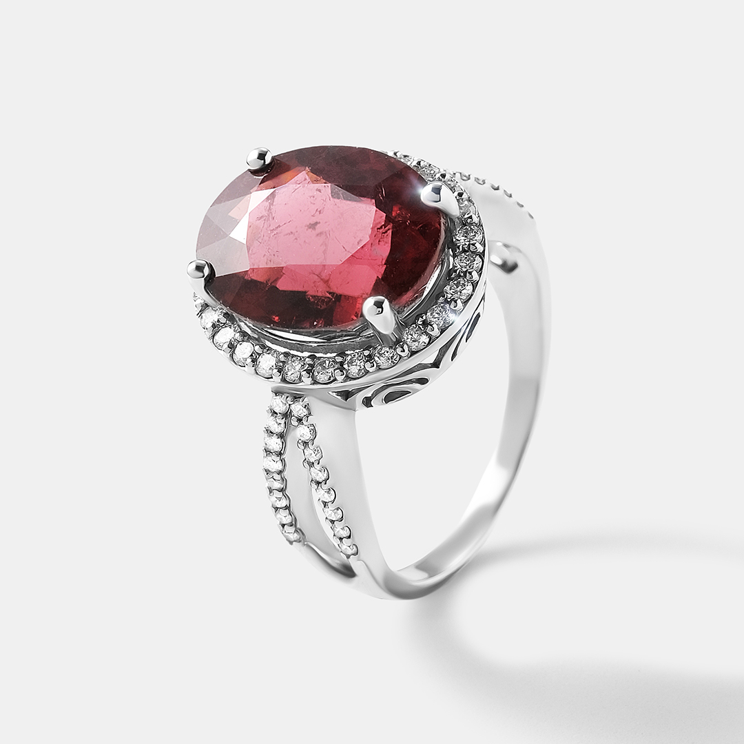Кольцо из белого золота с розовым турмалином