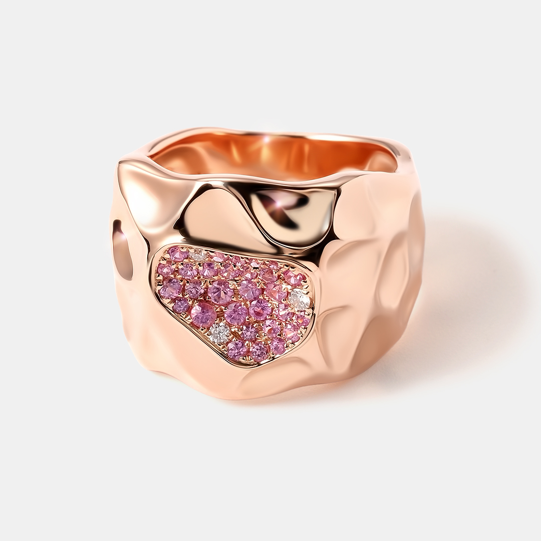 Кольцо из золота с розовыми сапифирами