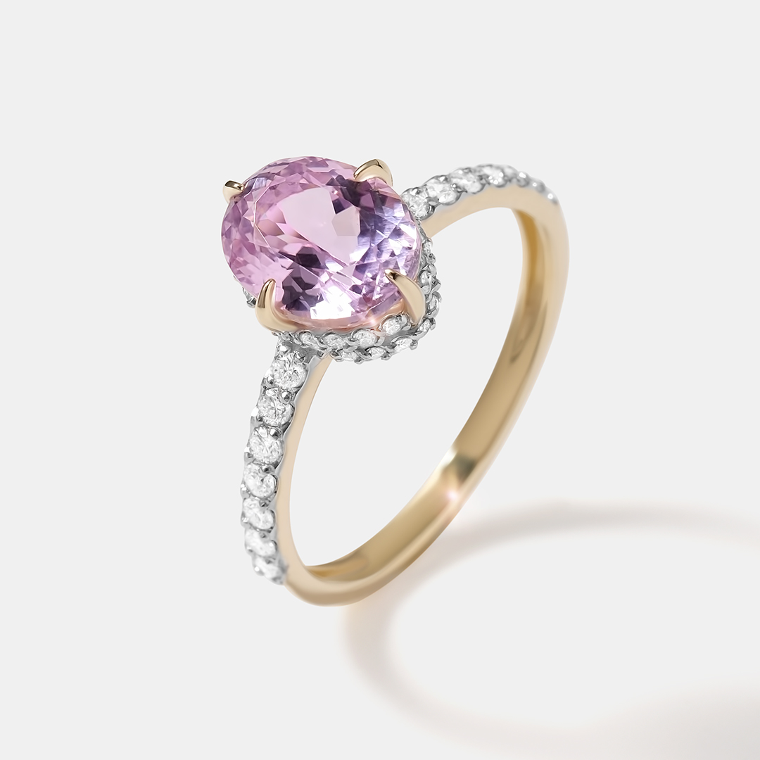 Кольцо из желтого золота с кунцитом