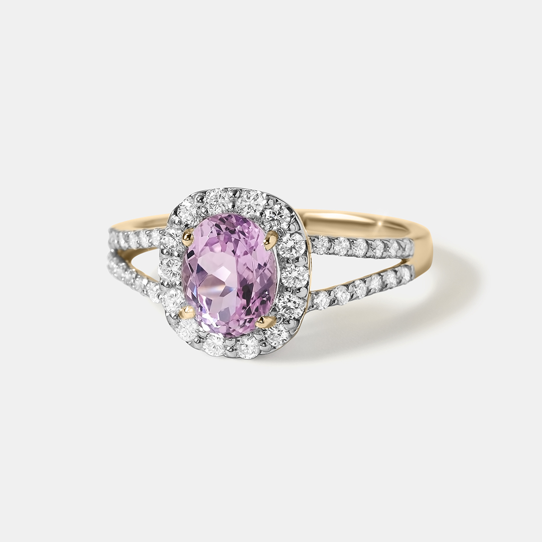 Кольцо из желтого золота с кунцитом