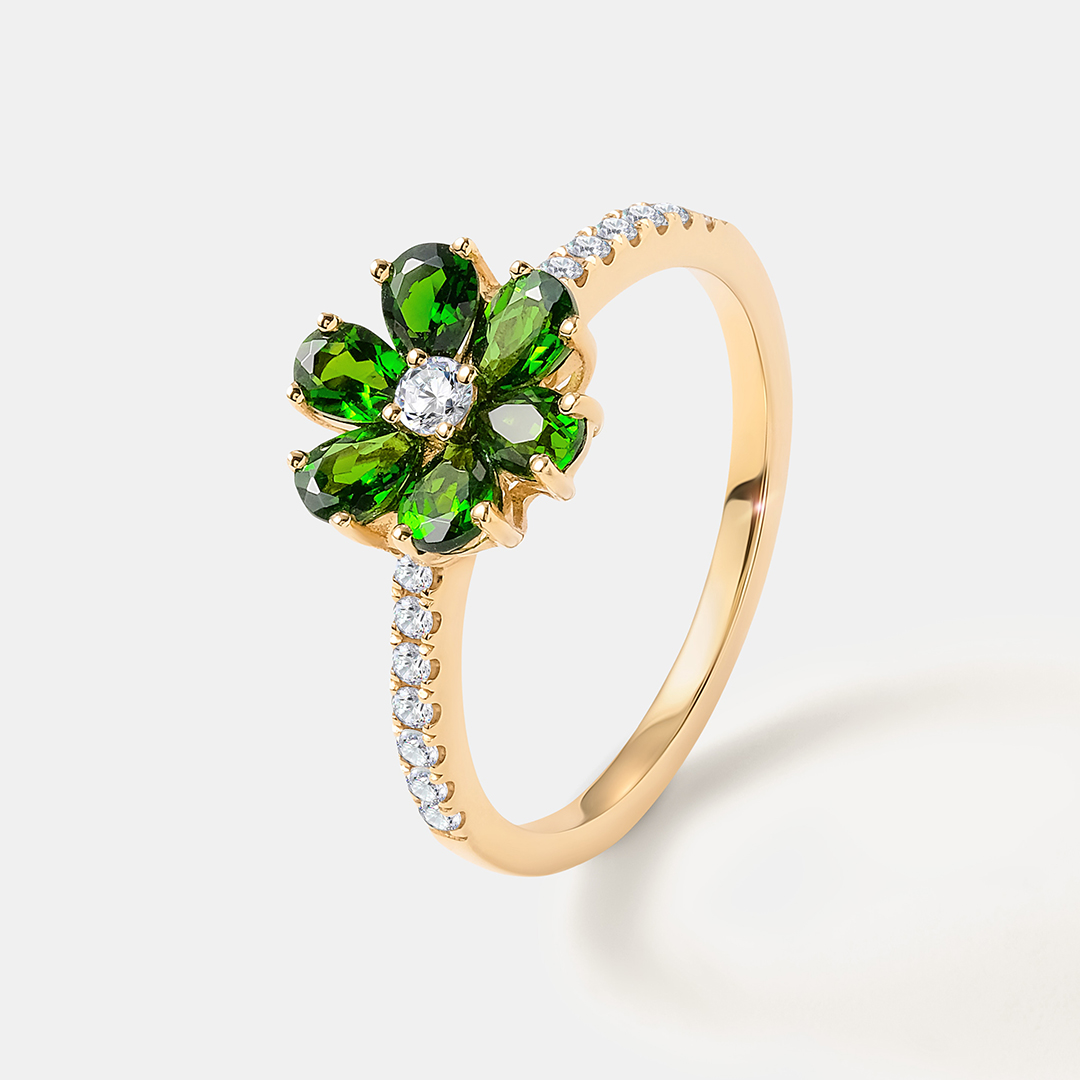 Кольцо из желтого золота с тсаворитами "Цветок"