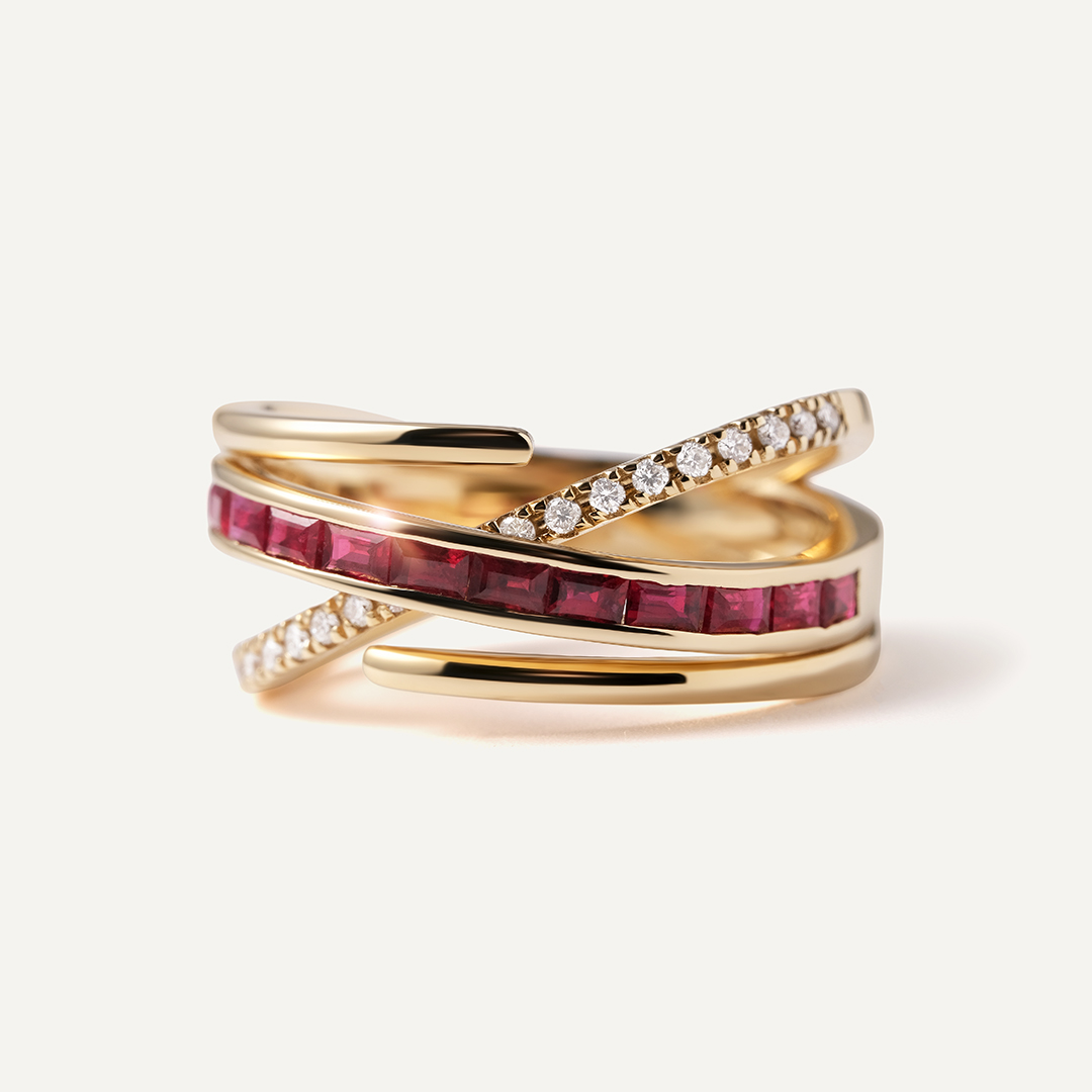Кольцо из желтого золота с рубинами