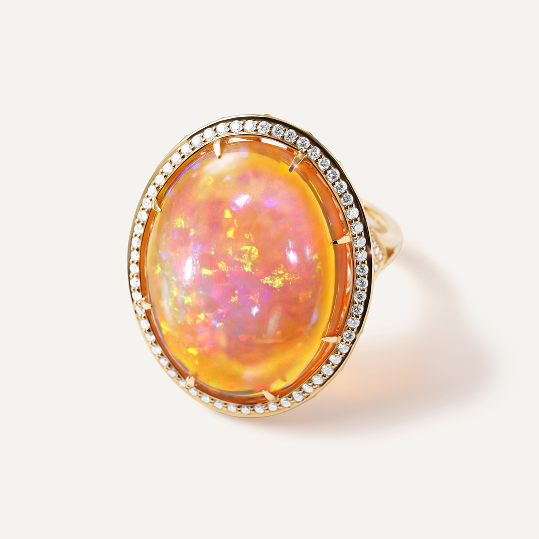 Кольцо из желтого золота с опалом