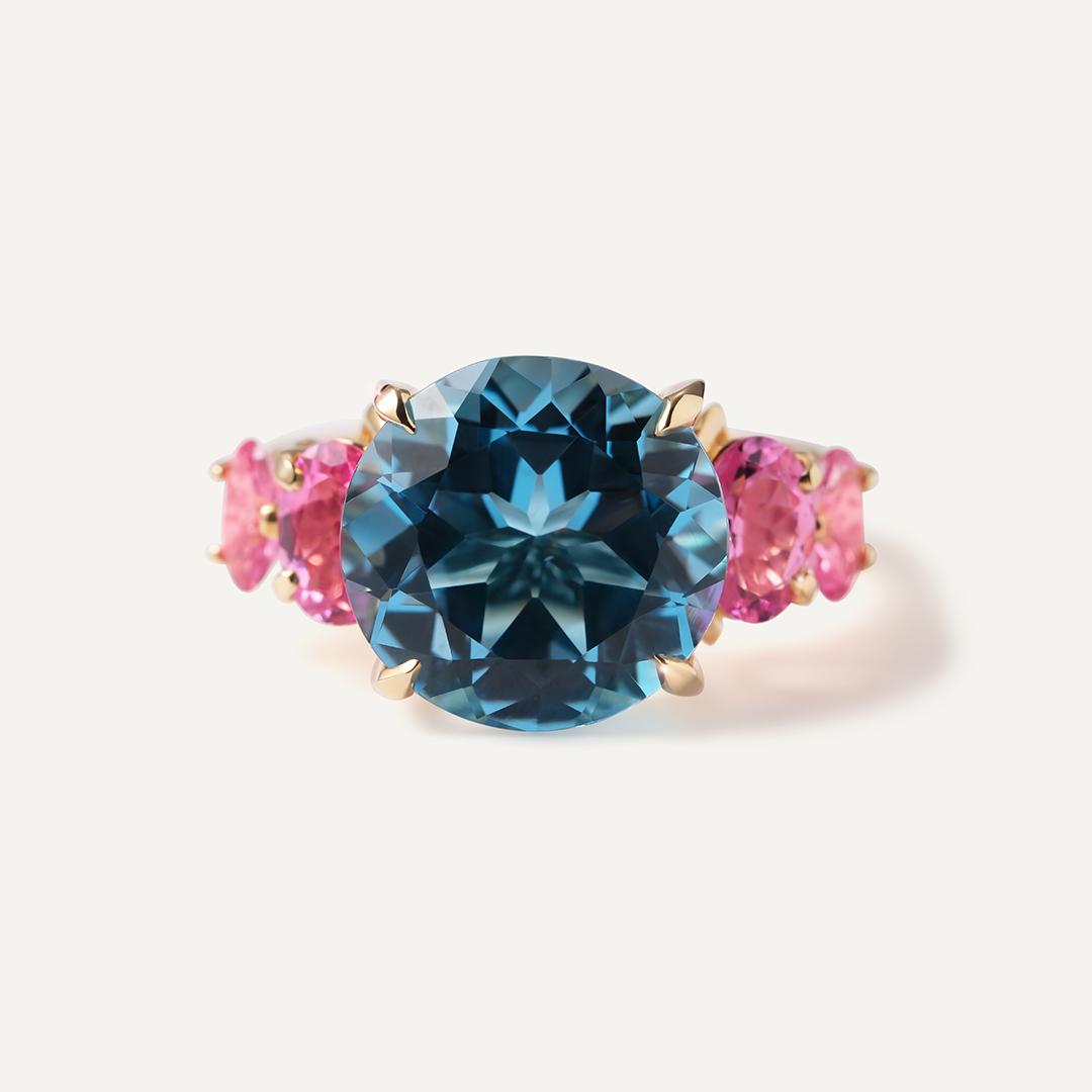 Кольцо из желтого золота с топазом и розовой шпинелью