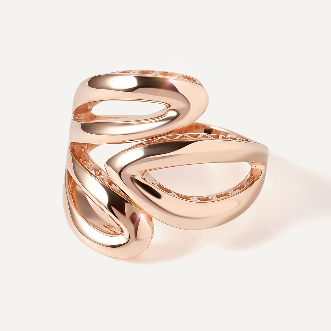 Незамкнутое кольцо из золота