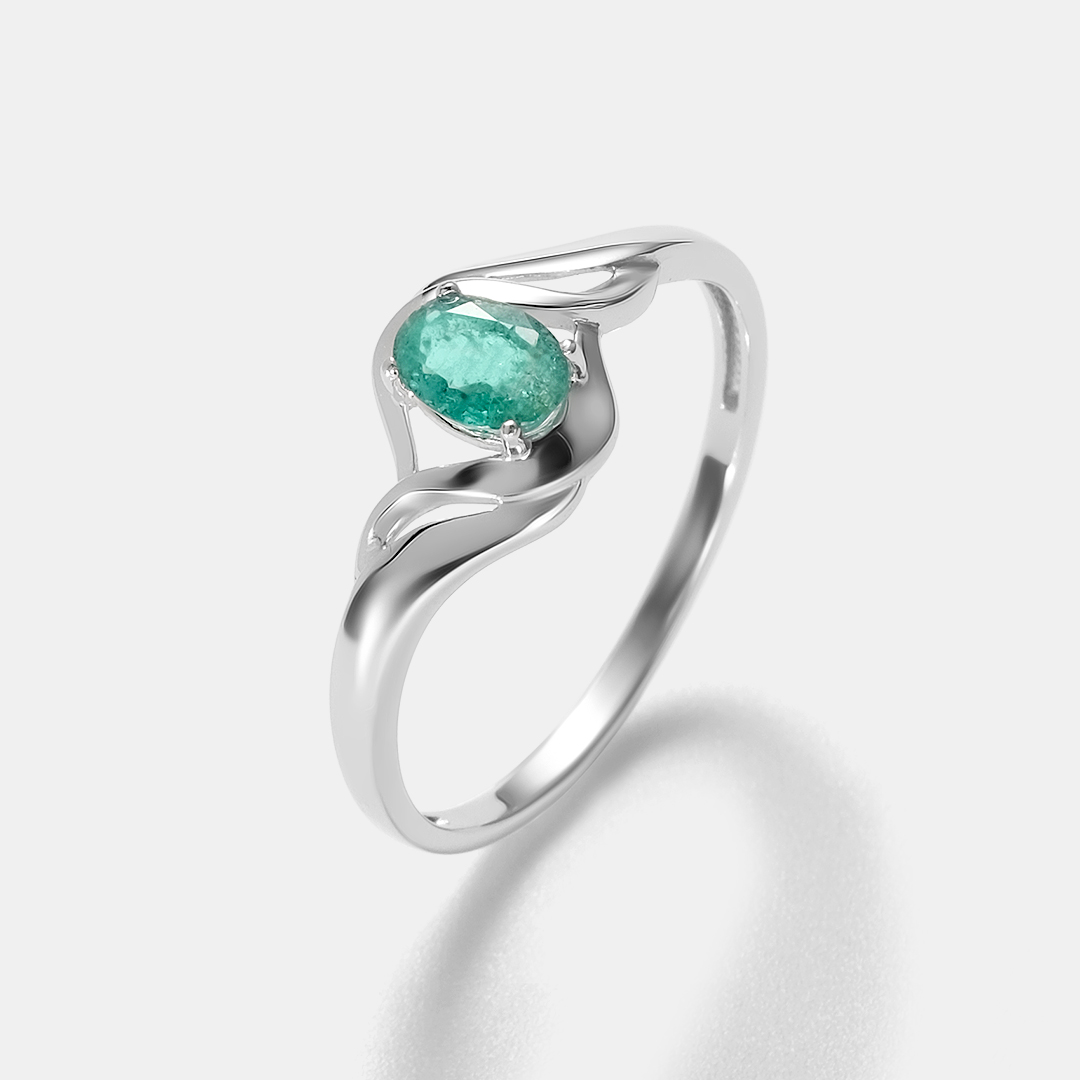 Серебряное кольцо с изумрудом