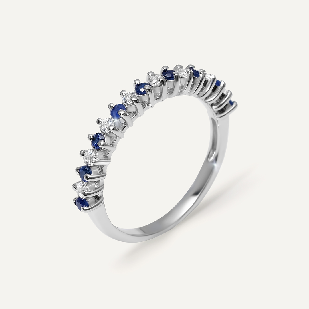 Серебряное кольцо с сапфирами