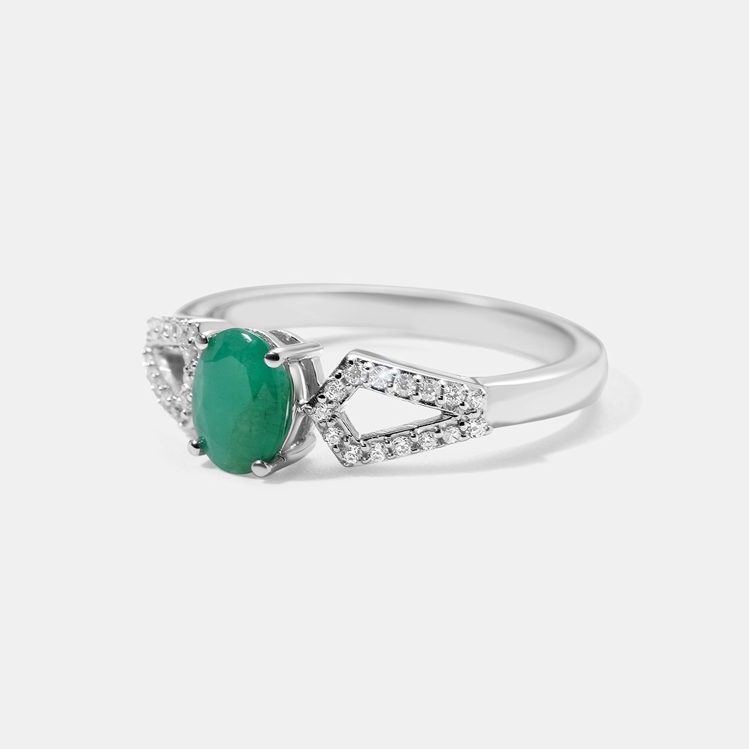 Серебряное кольцо с изумрудом