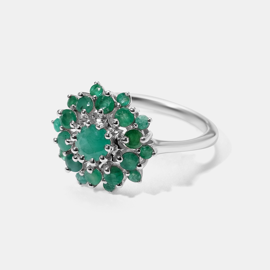 Серебряное кольцо с изумрудами