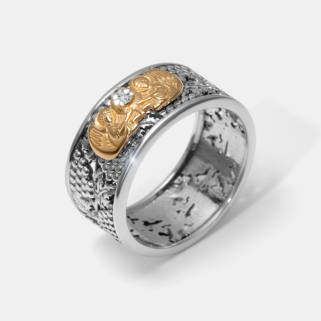 Серебряное кольцо с бриллиантом "Двое едины"