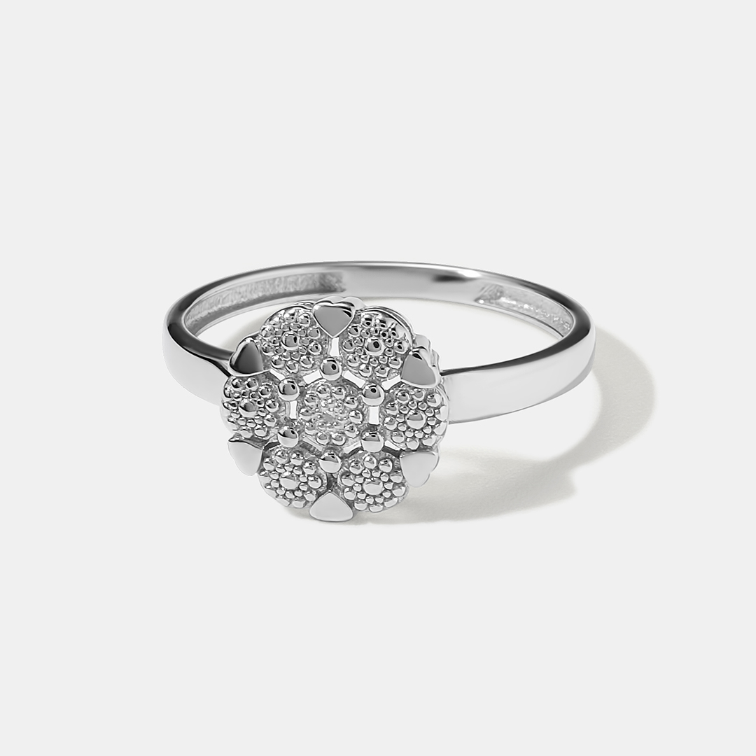 Серебряное кольцо с бриллиантом
