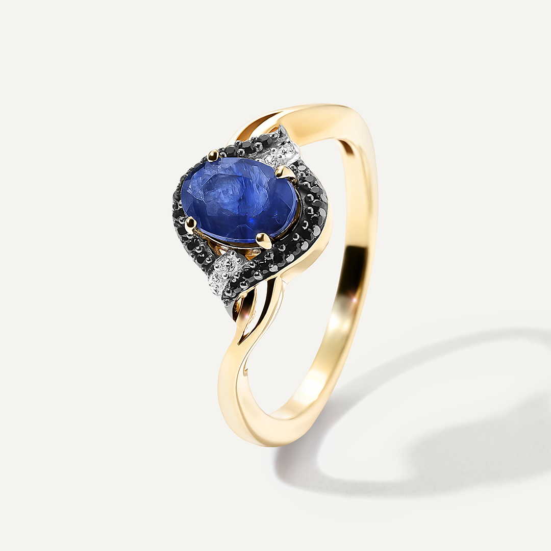 Серебряное кольцо с сапфиром