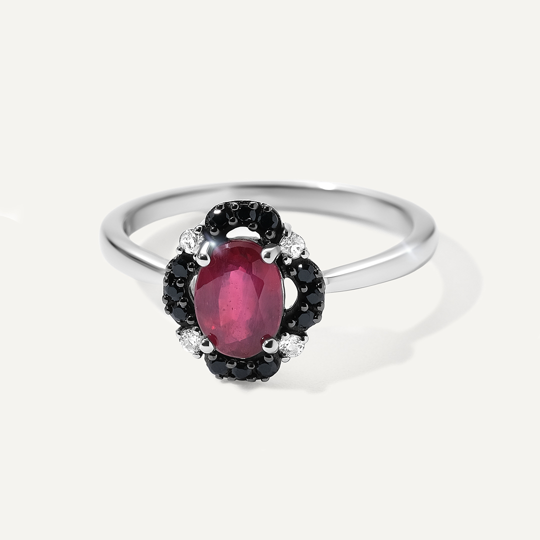 Серебряное кольцо с рубином