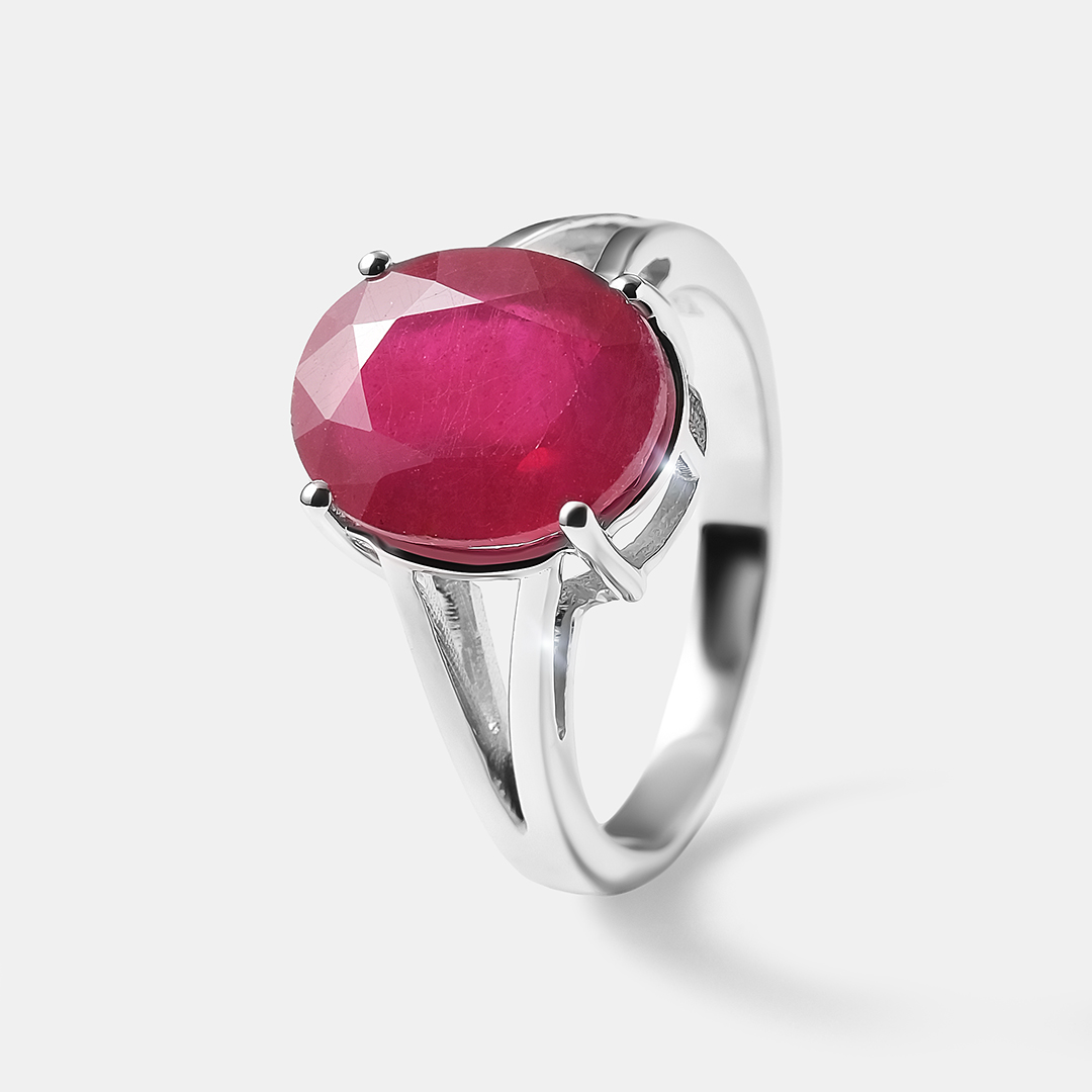 Серебряное кольцо с рубином