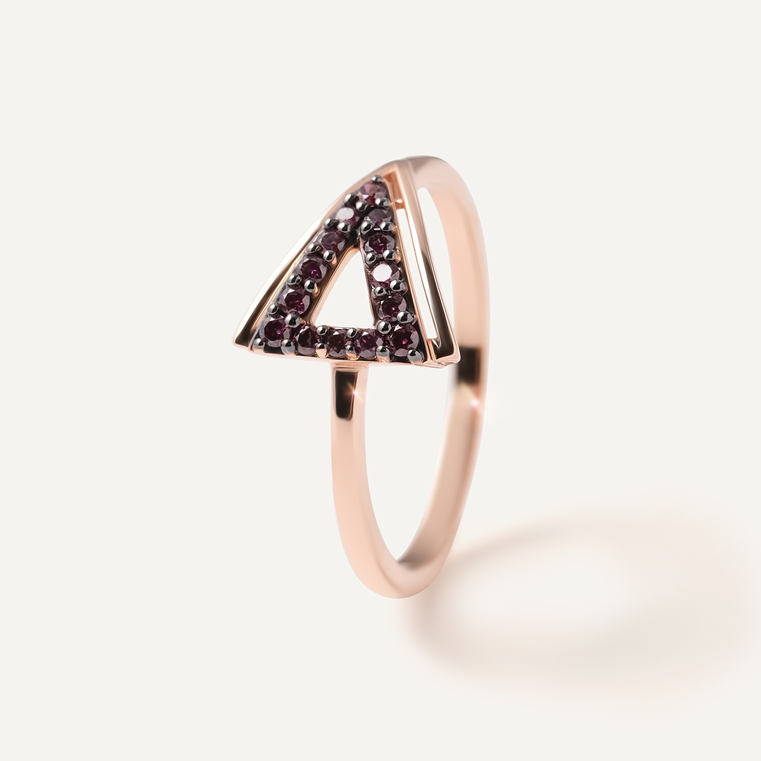 Серебряное кольцо с розовыми бриллиантами