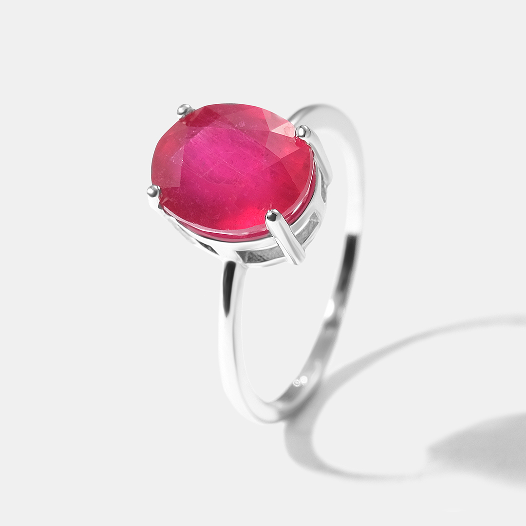 Серебряное кольцо с рубином