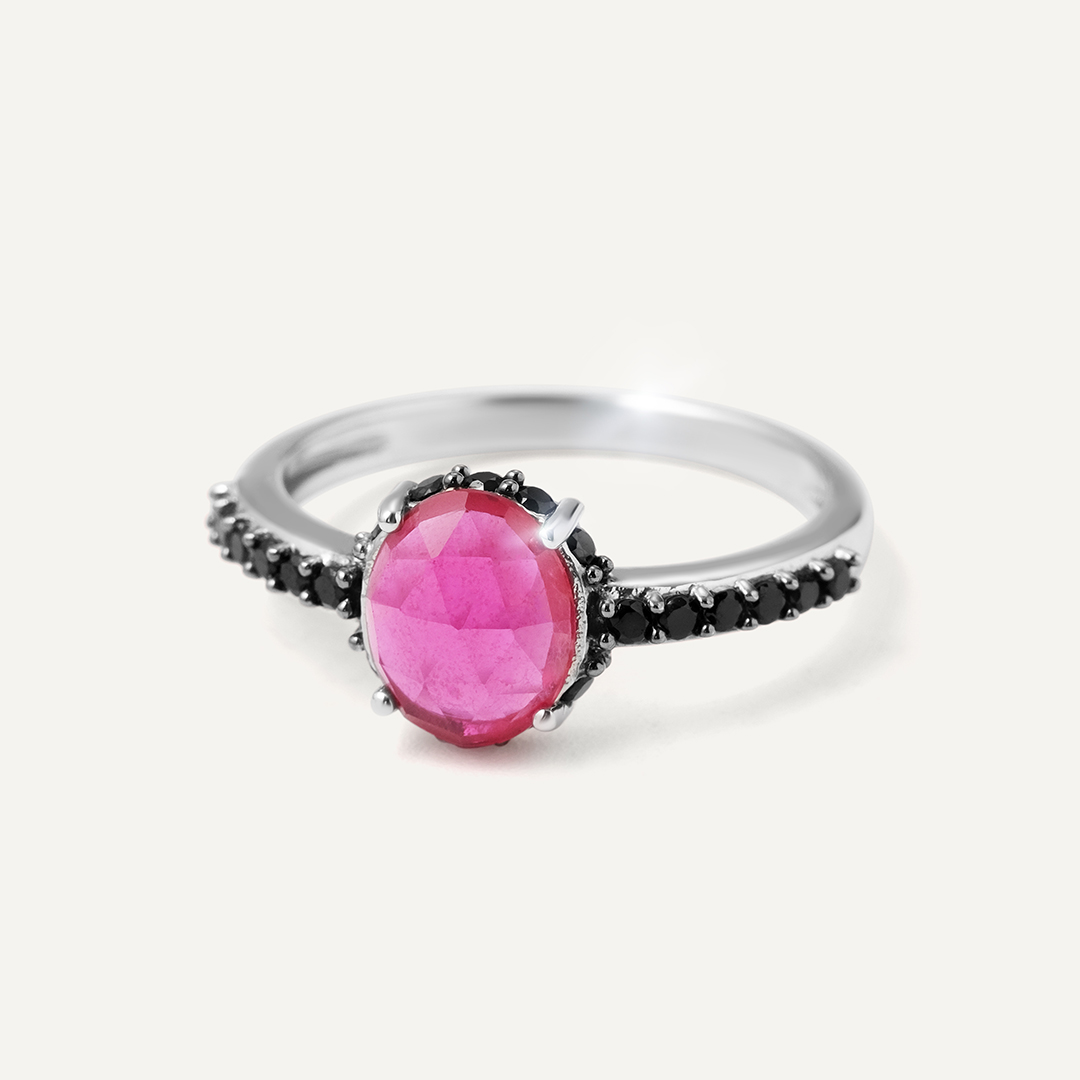 Серебряное кольцо с рубином