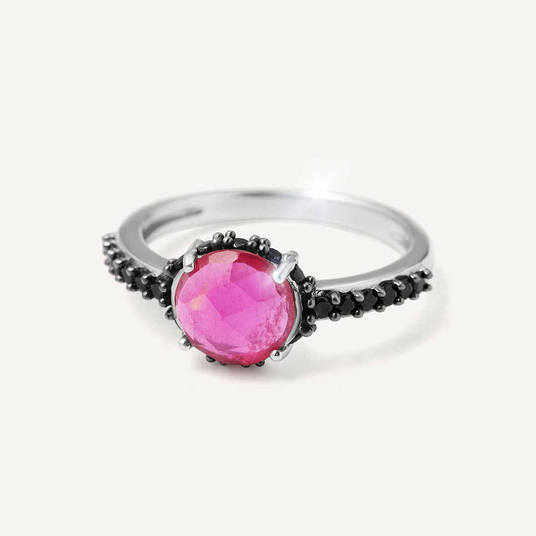 Серебряное кольцо с рубином