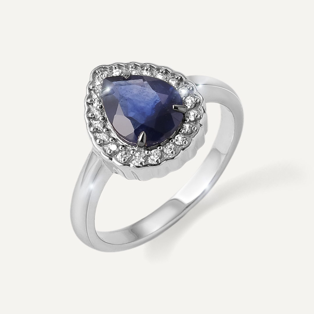 Серебряное кольцо с сапфиром