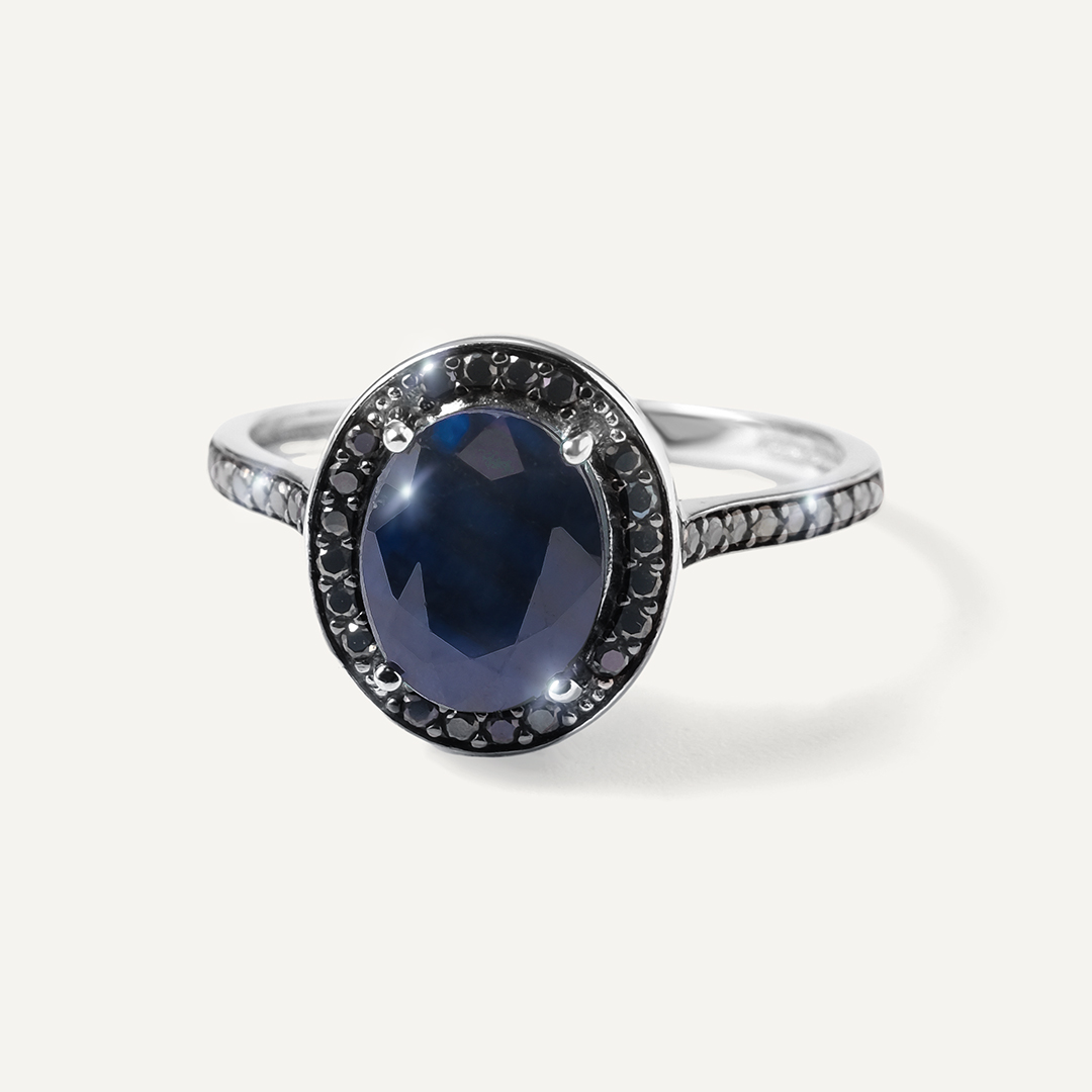 Серебряное кольцо с сапфиром