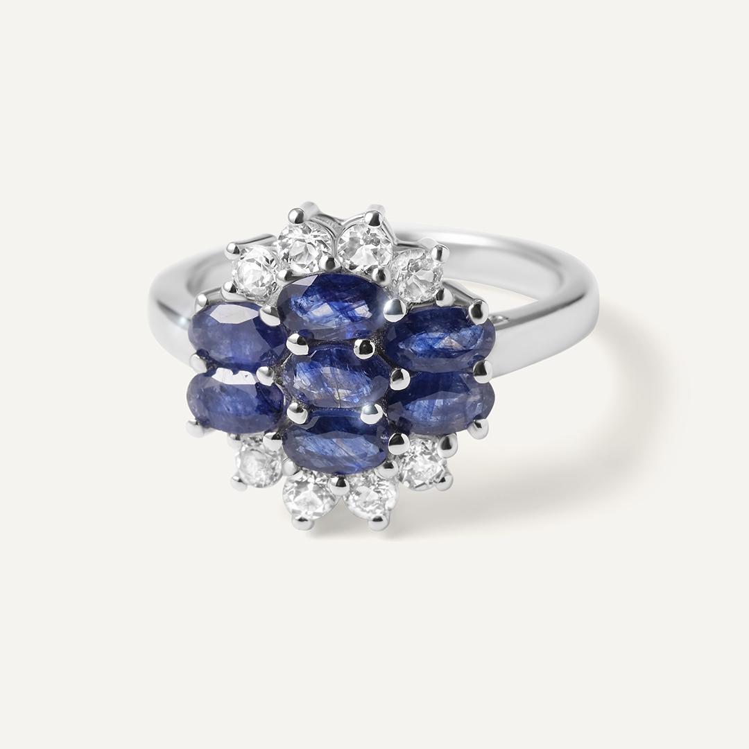 Серебряное кольцо с сапфирами