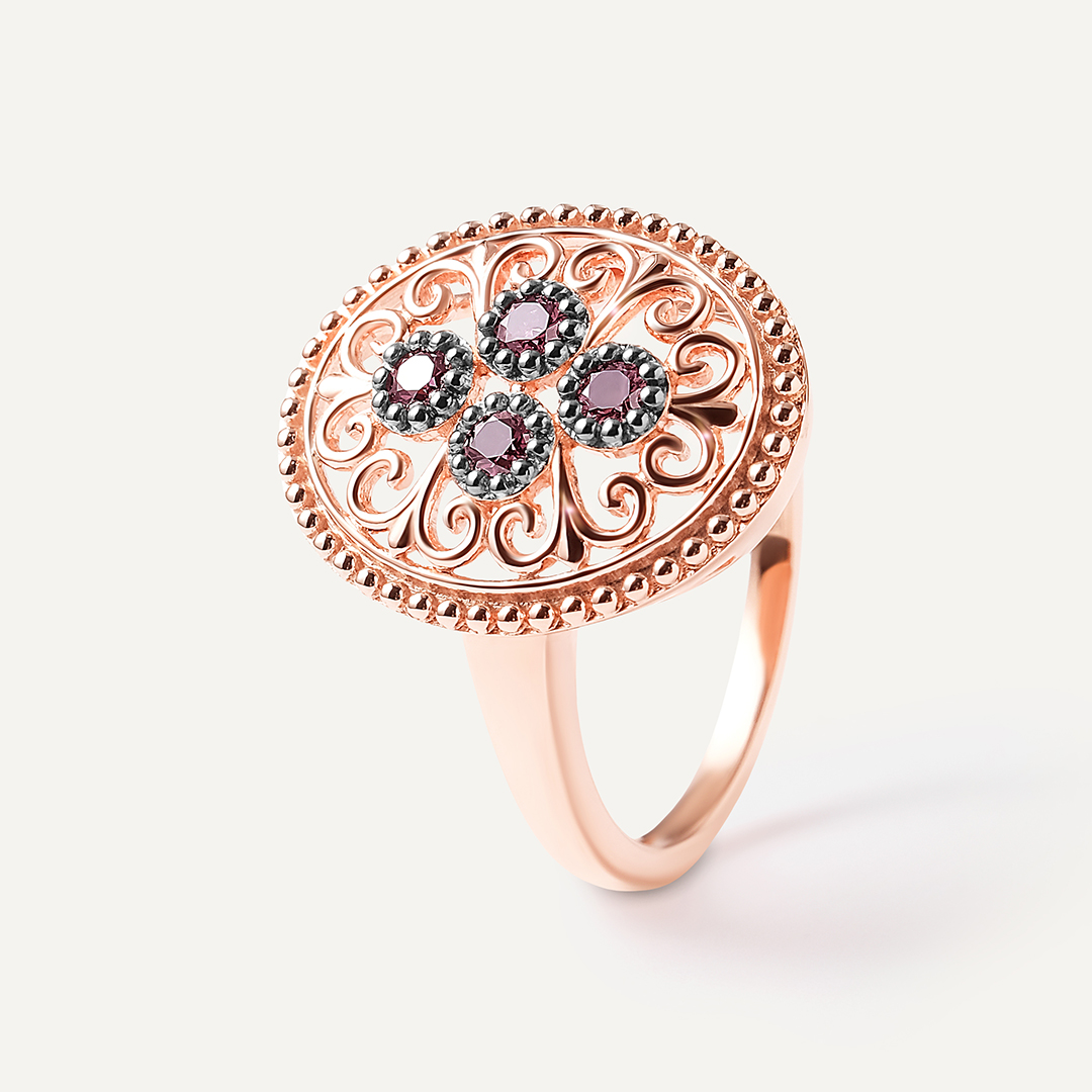 Серебряное кольцо с розовыми бриллиантами