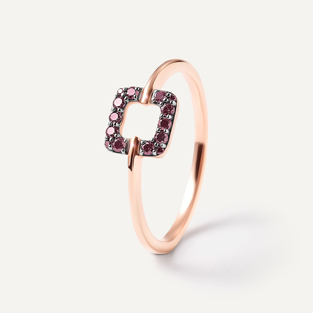 Серебряное кольцо с розовыми бриллиантами