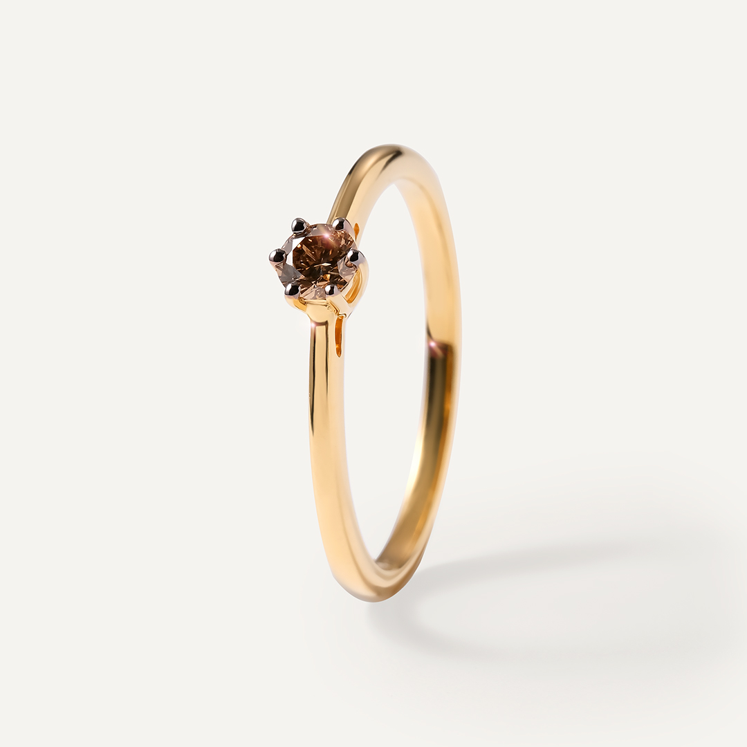 Серебряное кольцо с коньячным бриллиантом