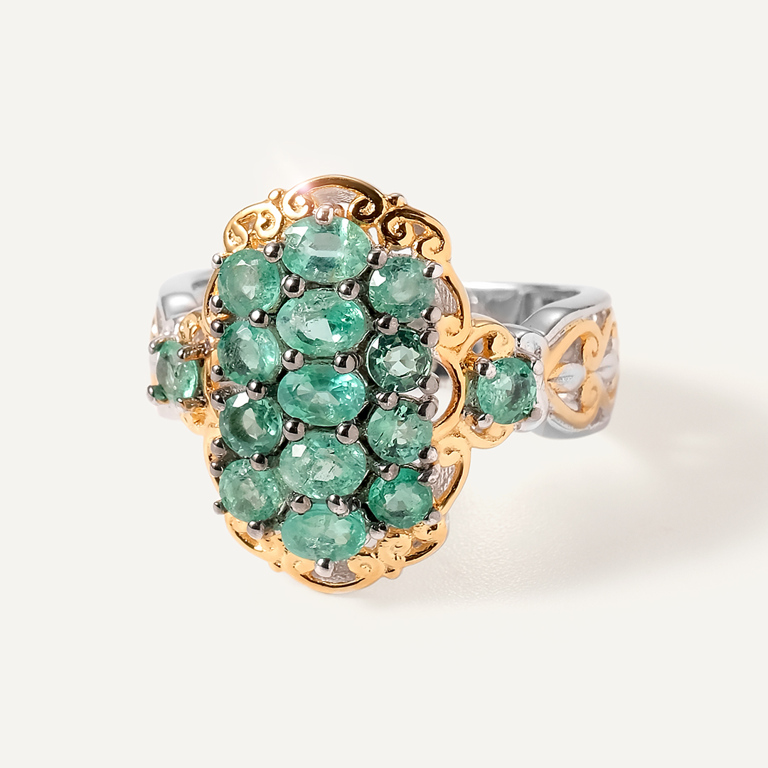 Серебряное кольцо с изумрудами