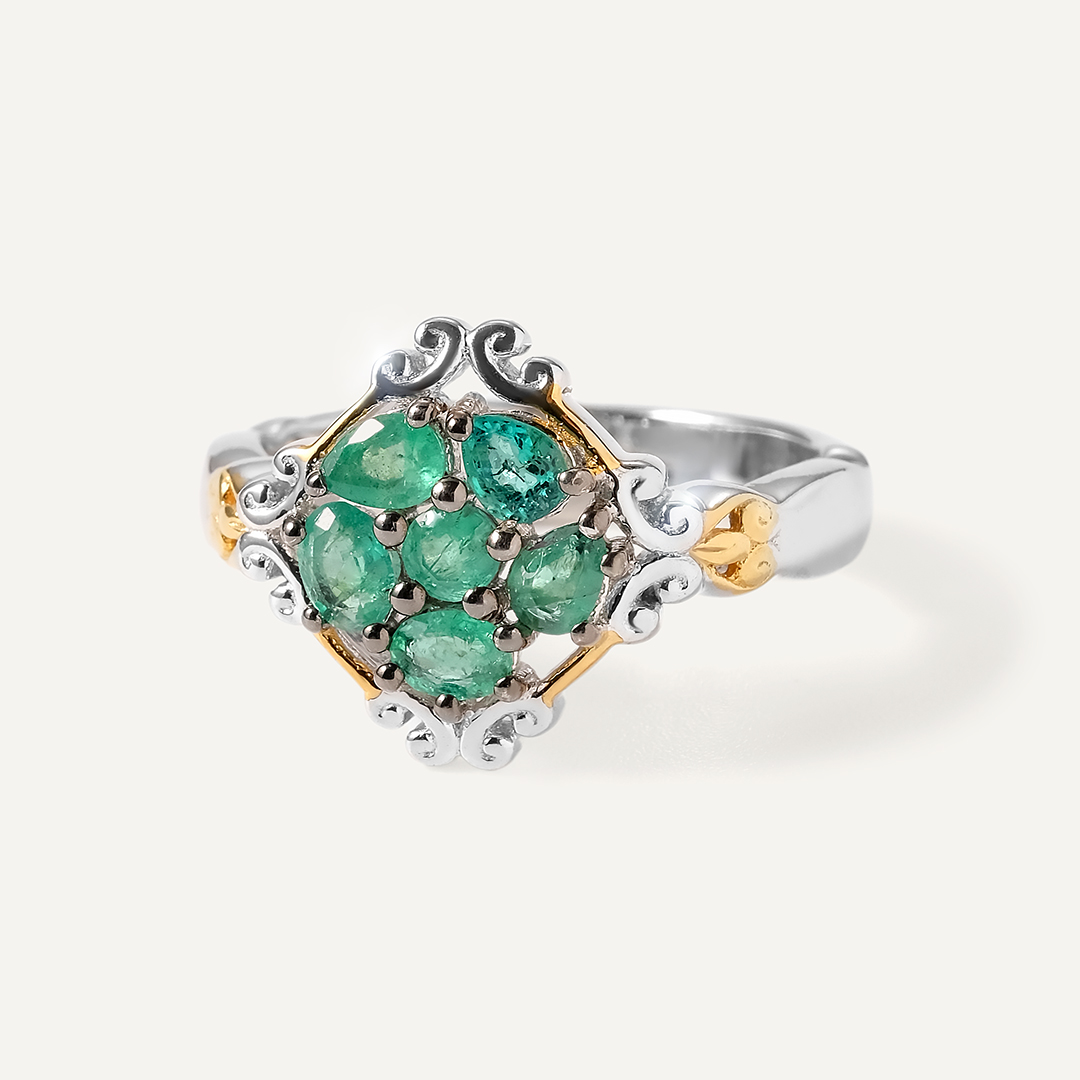 Серебряное кольцо с изумрудами