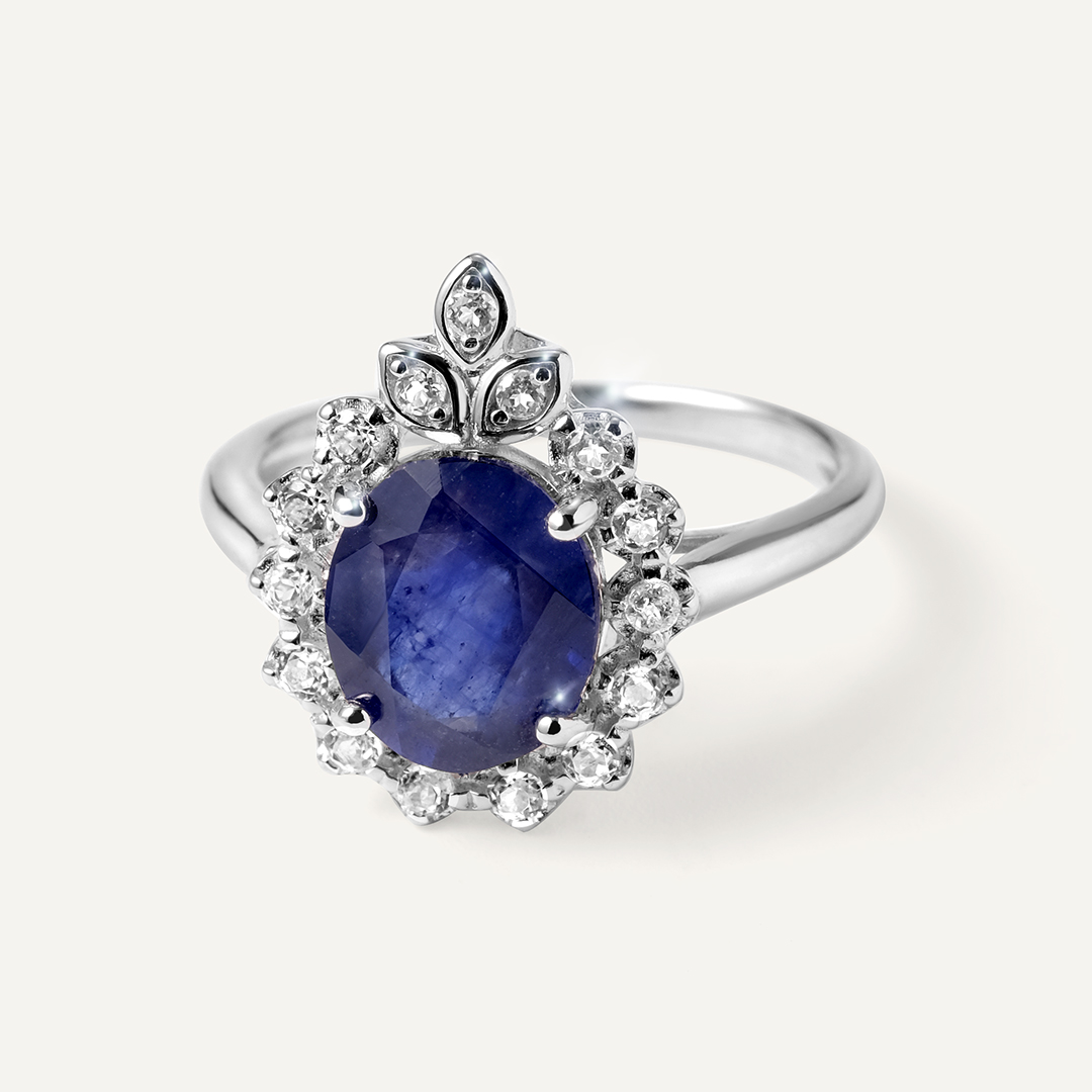 Серебряное кольцо с сапфиром