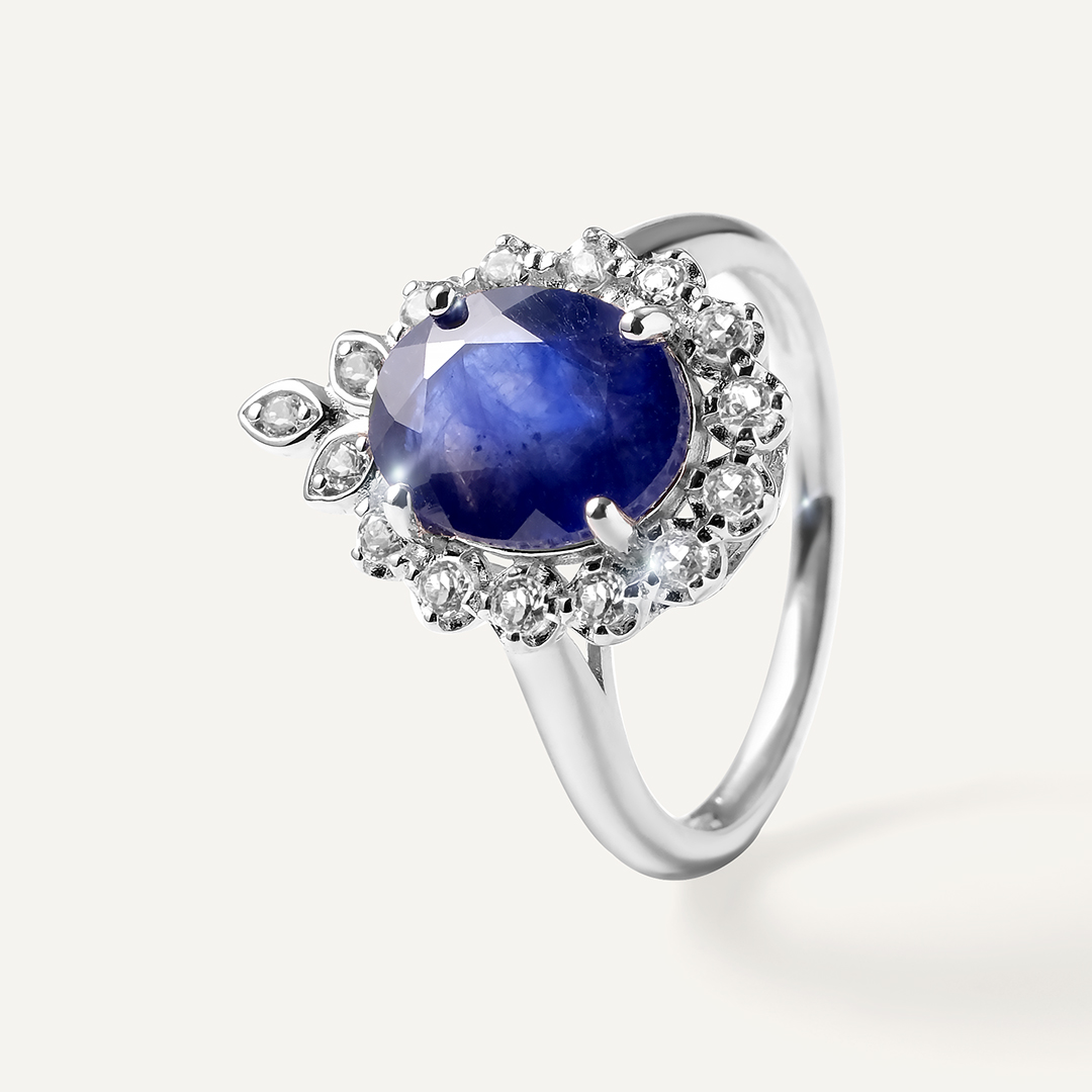 Серебряное кольцо с сапфиром