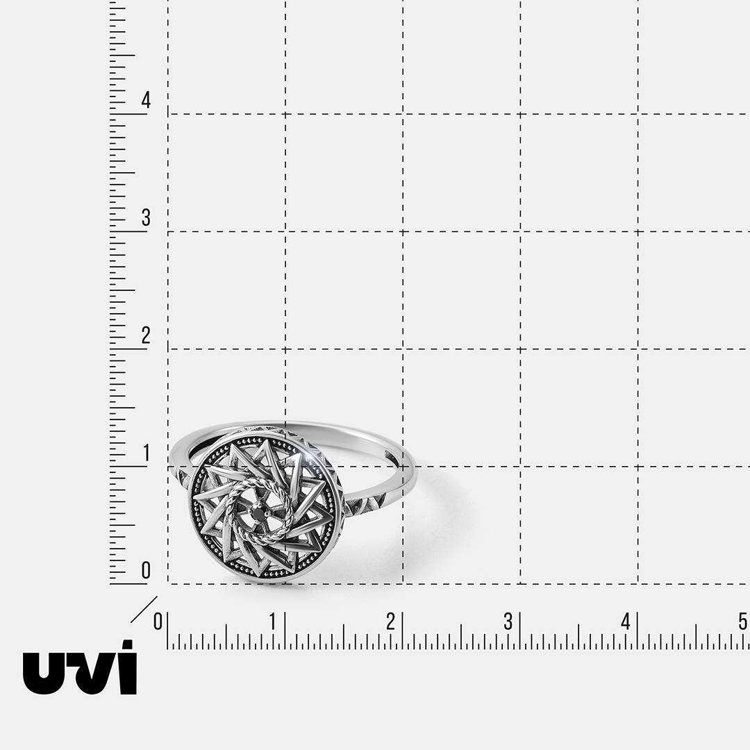 Серебряное кольцо с черным бриллиантом "Эрцгамма"