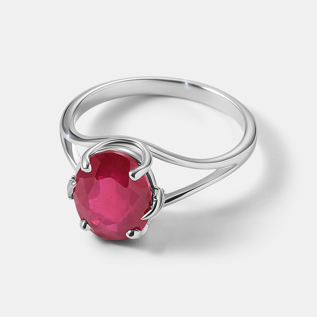 Серебряное кольцо с рубином