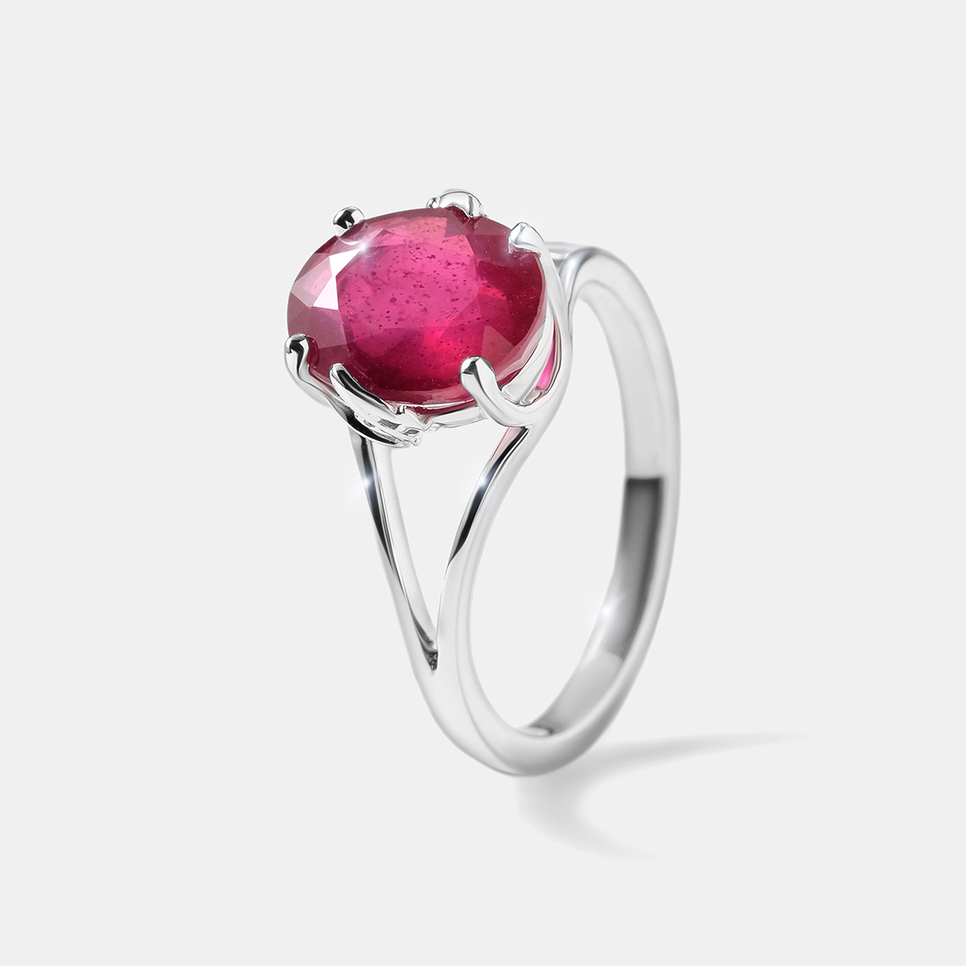 Серебряное кольцо с рубином