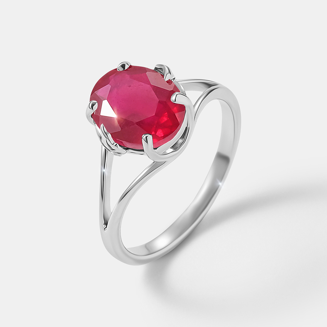 Серебряное кольцо с рубином